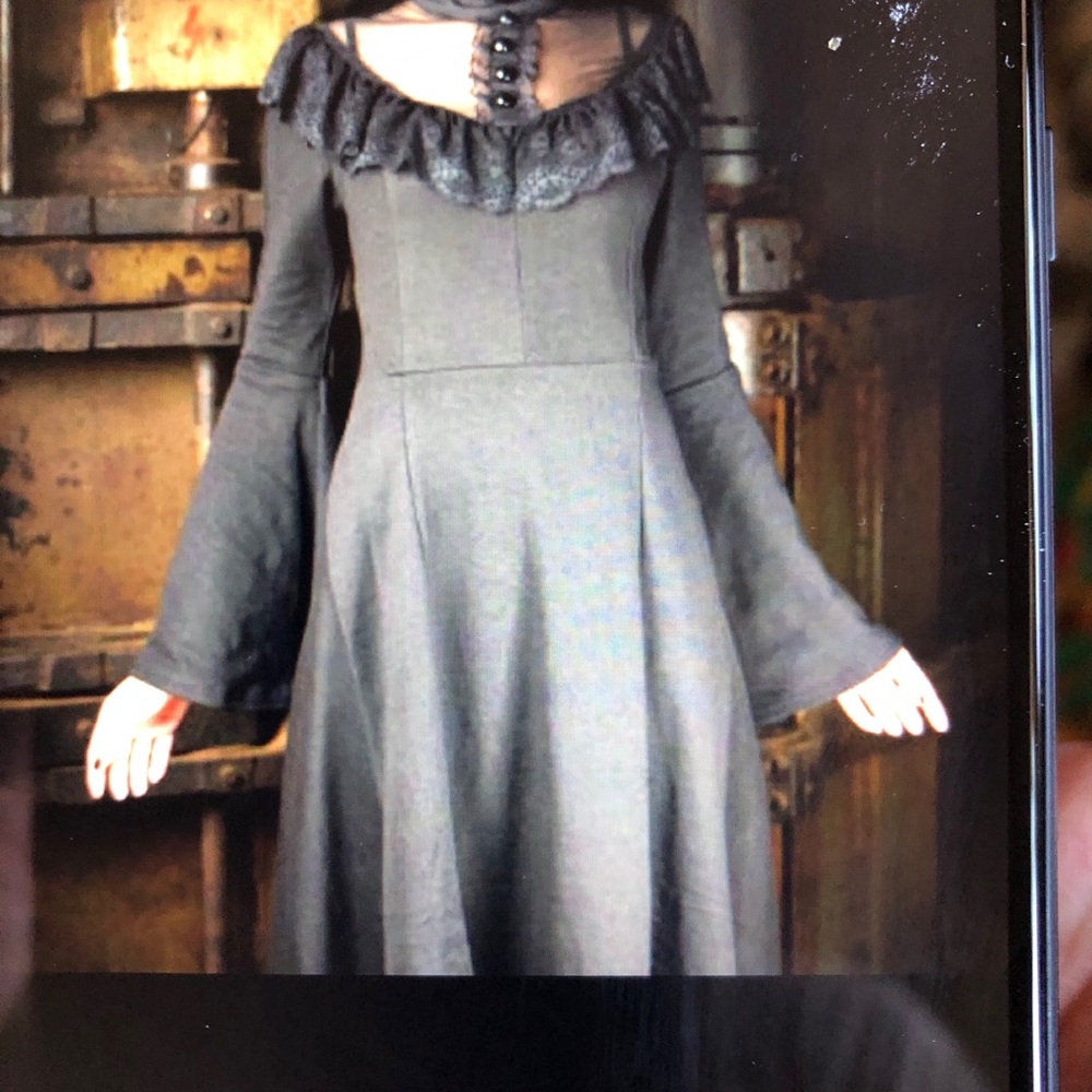 Dracula Clothing Edwardian bell sleeve goth dress - Picture 2 of 5